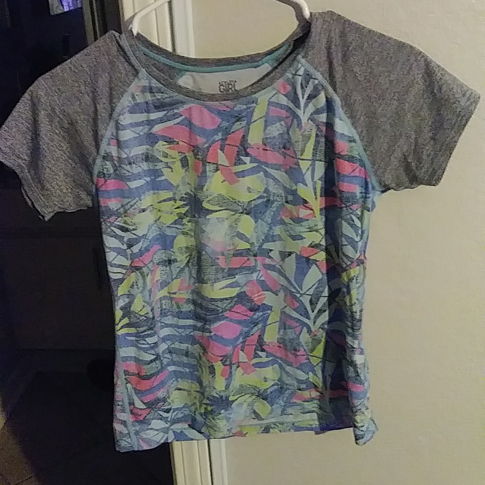 Athletic shirt